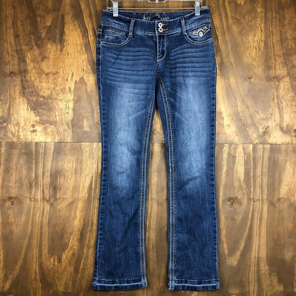 Ariya Womens Jeans Blue Whiskered Bootcut Embroidered Stretch Size 5 Short - Picture 1 of 10